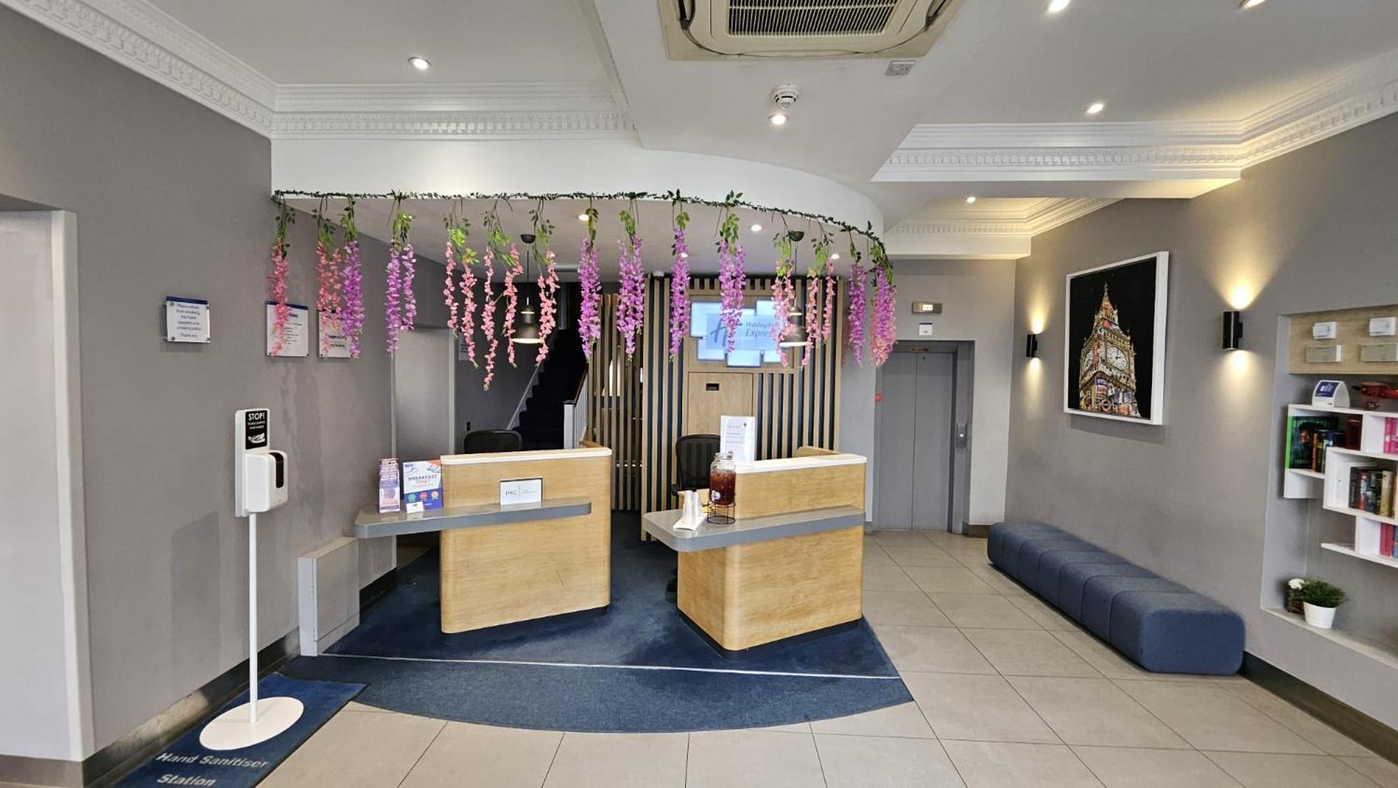 Holiday Inn Express London Victoria By Ihg Exterior foto