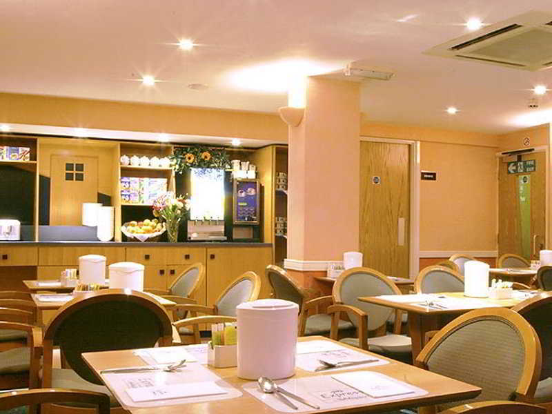 Holiday Inn Express London Victoria By Ihg Exterior foto