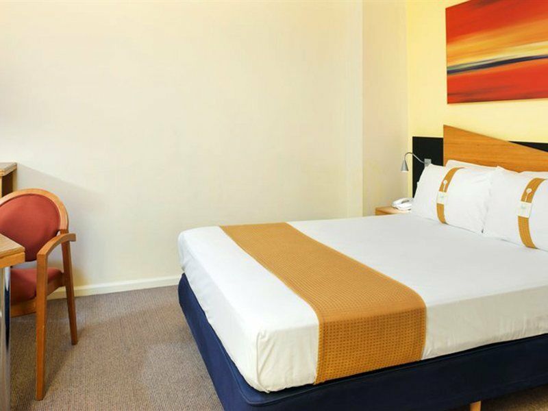 Holiday Inn Express London Victoria By Ihg Exterior foto