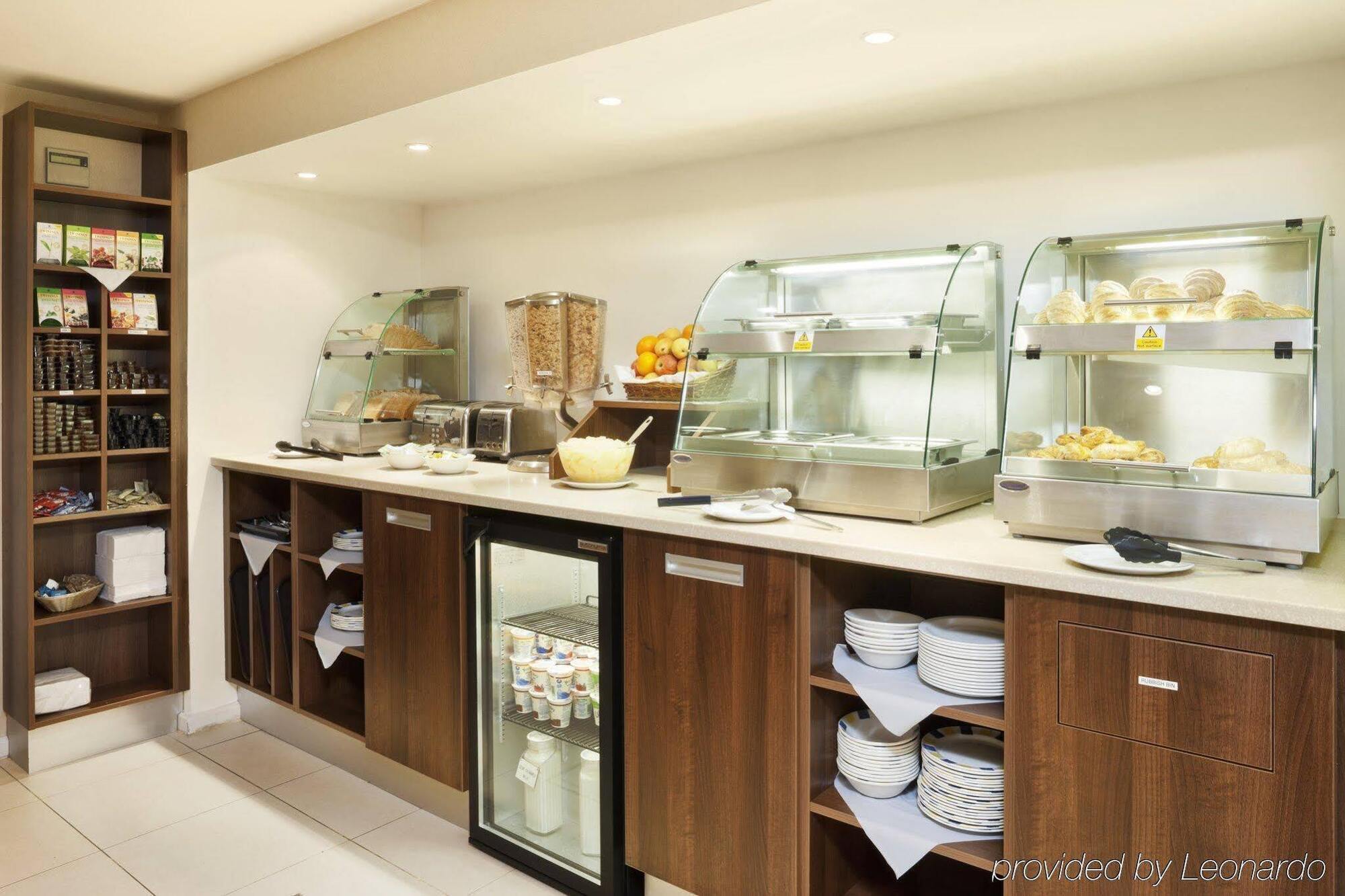 Holiday Inn Express London Victoria By Ihg Exterior foto