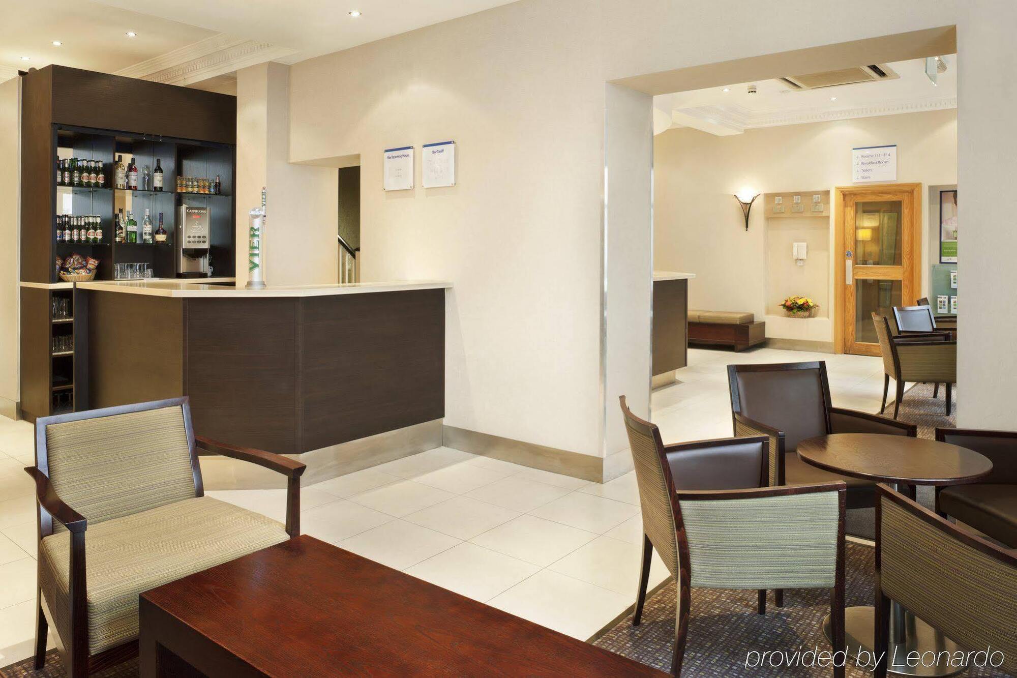 Holiday Inn Express London Victoria By Ihg Exterior foto